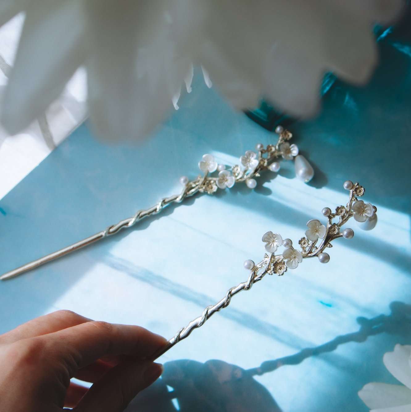 White Blossom Hanfu Hair Pin