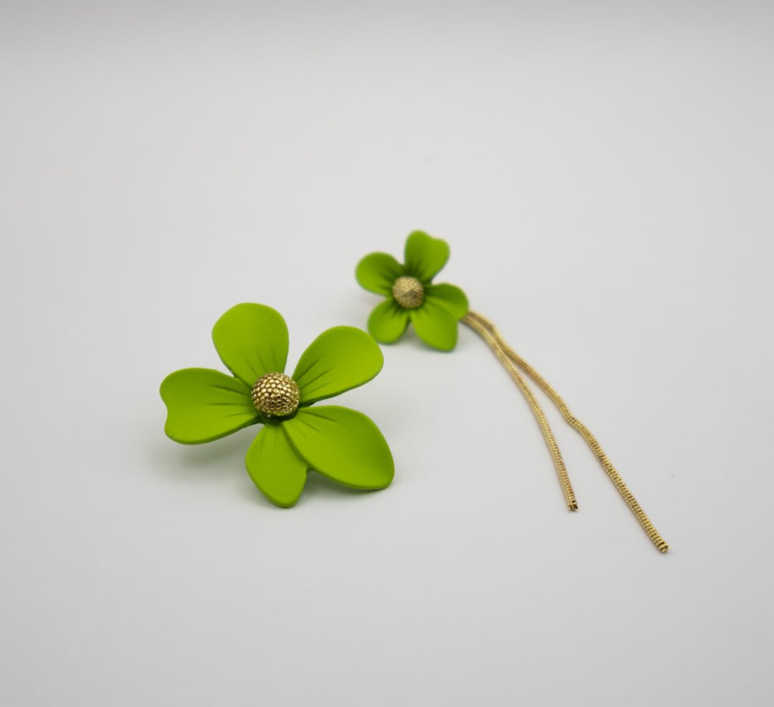 Asymmetrical Green Flower Earrings - Miruku Store - Earrings